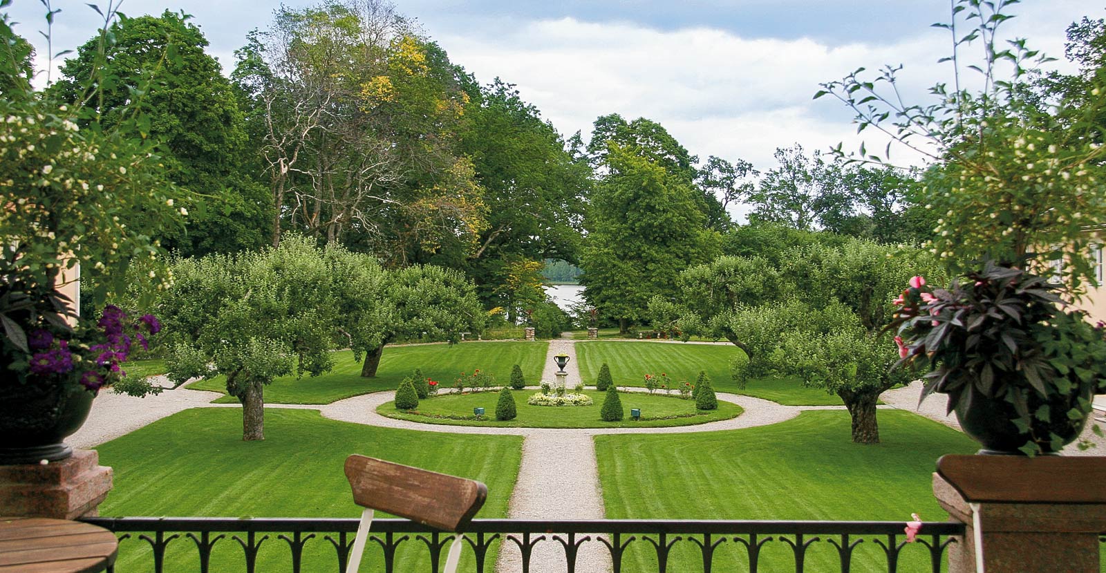 Den engelska parken vid Södertuna Slott